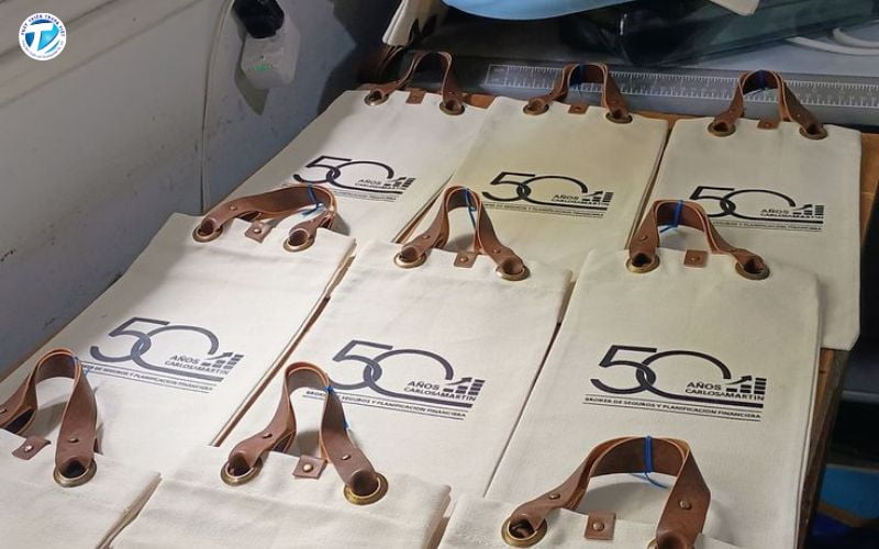 Các mẫu túi vải canvas in logo dùng cho quà tặng doanh nghiệp hoặc branding thương hiệu